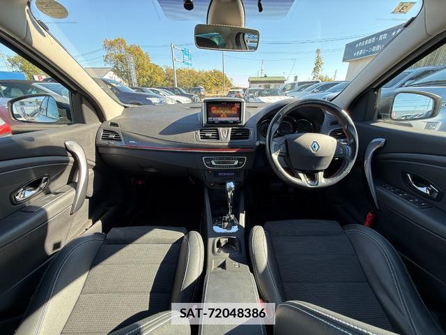 Renault MEGANE ESTATE 2017-03 7808756-3