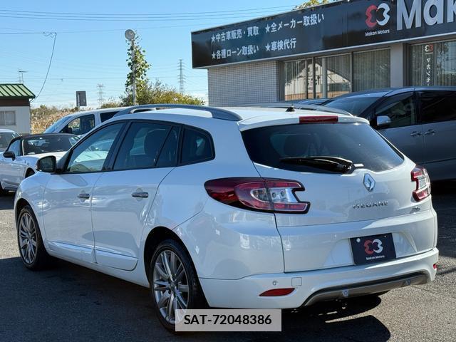 Renault MEGANE ESTATE 2017-03 7808756-9