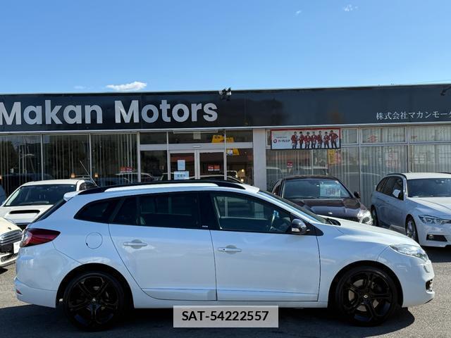 Renault MEGANE ESTATE 2013-12 7808759-12