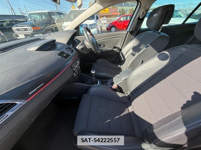 Renault MEGANE ESTATE 2013-12 7808759-16