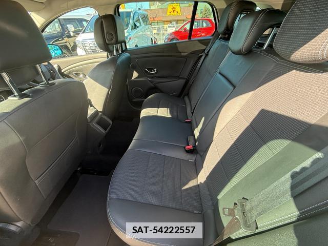 Renault MEGANE ESTATE 2013-12 7808759-17