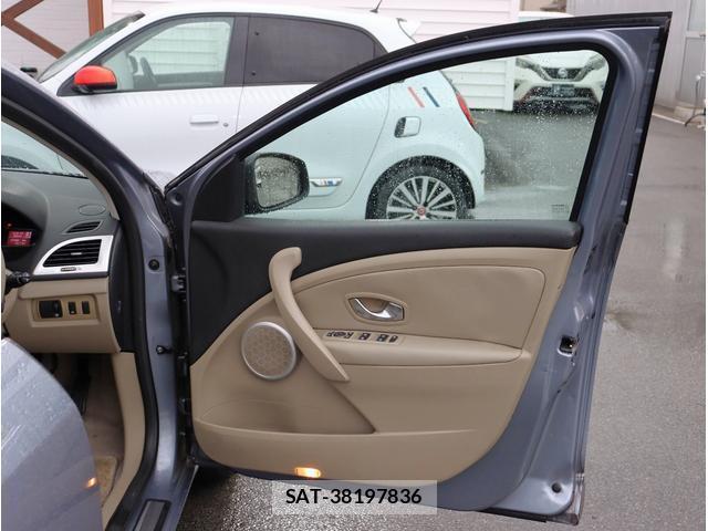 Renault MEGANE 2012-12 7808677-17
