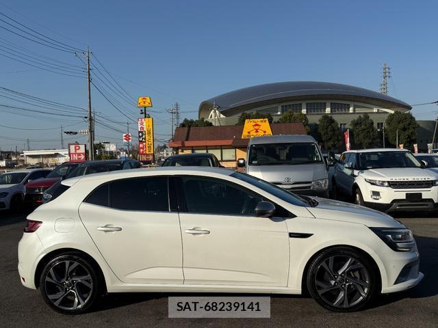 Renault MEGANE 2018-11 7808772-12