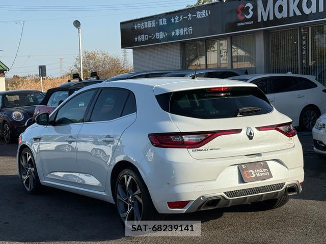 Renault MEGANE 2018-11 7808772-9