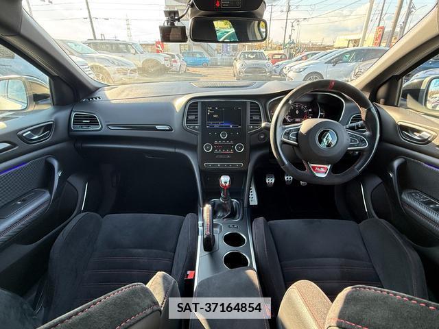 Renault MEGANE 2019-06 7808776-3