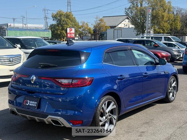 Renault MEGANE 2017-11 7808786-11