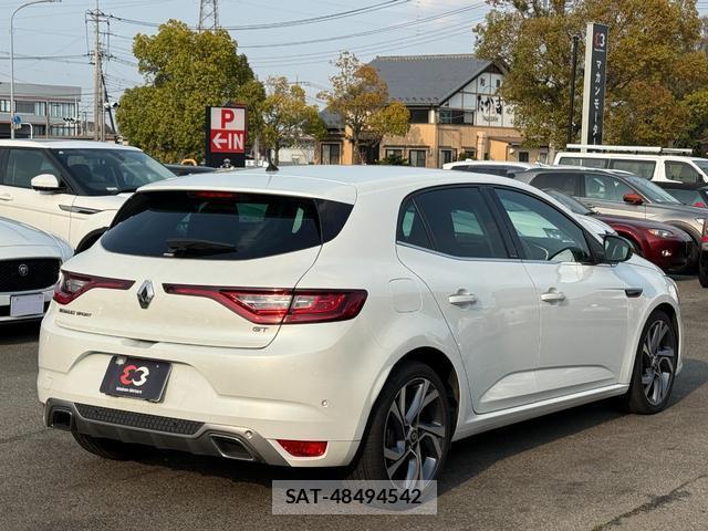 Renault MEGANE 2018-09 7808794-11