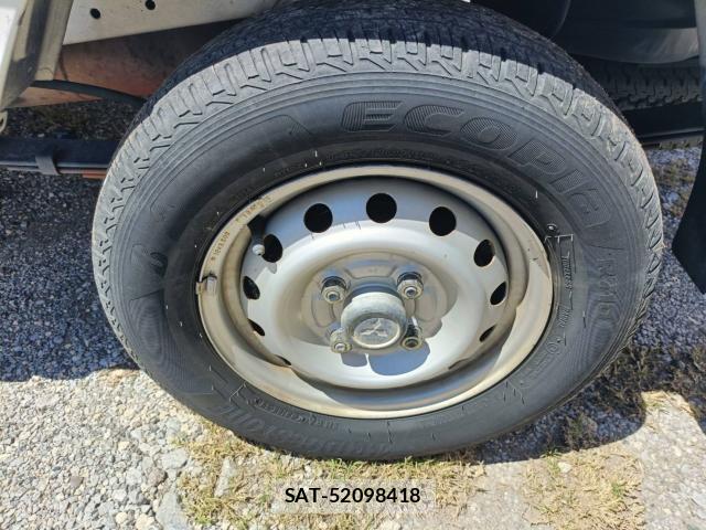 Mitsubishi MINICAB TRUCK 2002-01 7805909-10