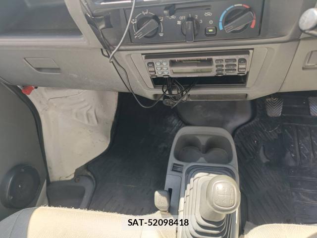 Mitsubishi MINICAB TRUCK 2002-01 7805909-11