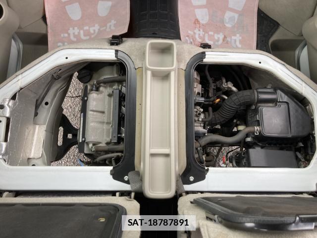 Mitsubishi MINICAB VAN 2018-06 7797789-17