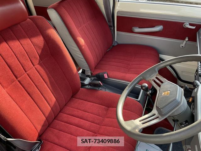 Mitsubishi MINICAB VAN 1984 7802368-7