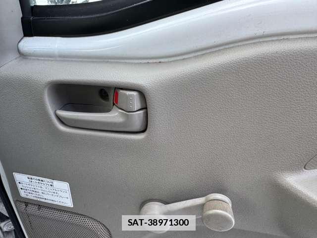Mitsubishi MINICAB VAN 2015-09 7808260-4