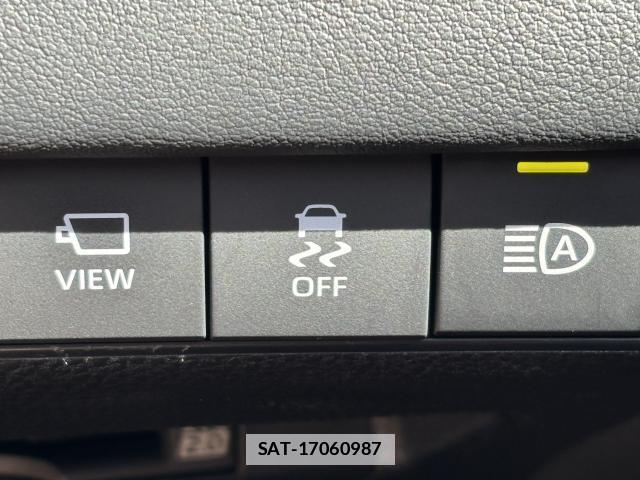 Toyota Mirai 2021-11 7801839-11