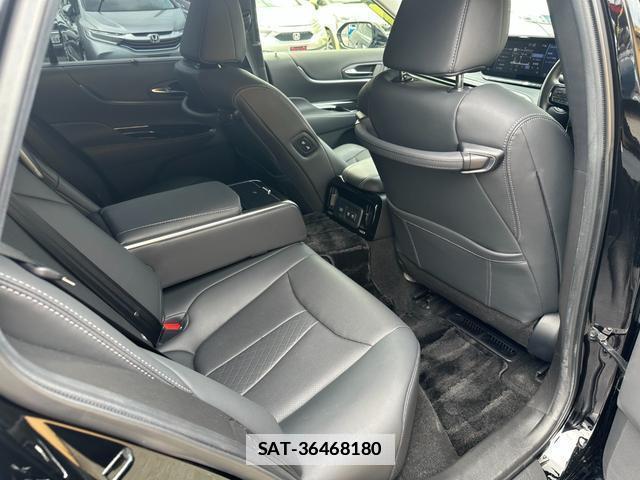Toyota Mirai 2022-01 7802242-13