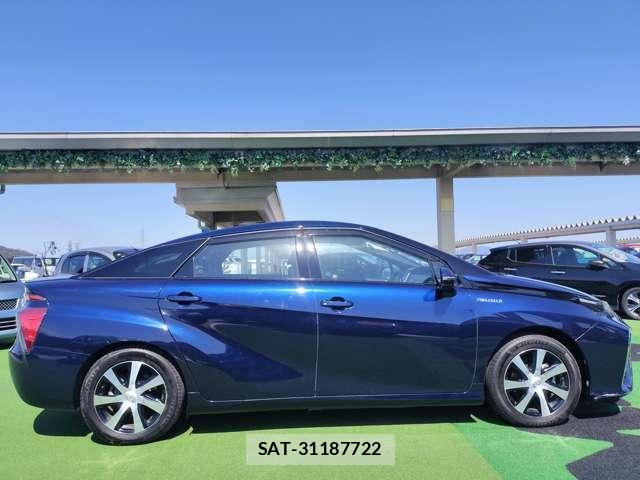 Toyota Mirai 2016-10 7805352-17
