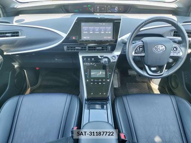 Toyota Mirai 2016-10 7805352-4