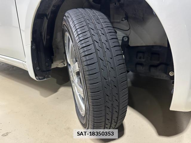 Daihatsu MOVE CONTE 2015-01 7806830-5