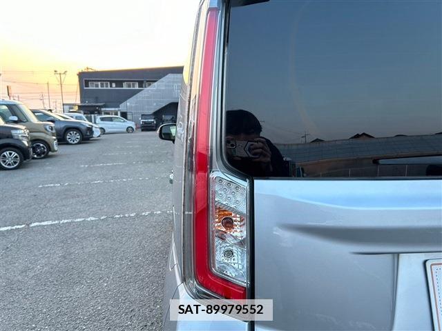 Daihatsu MOVE 2017-05 7805024-12