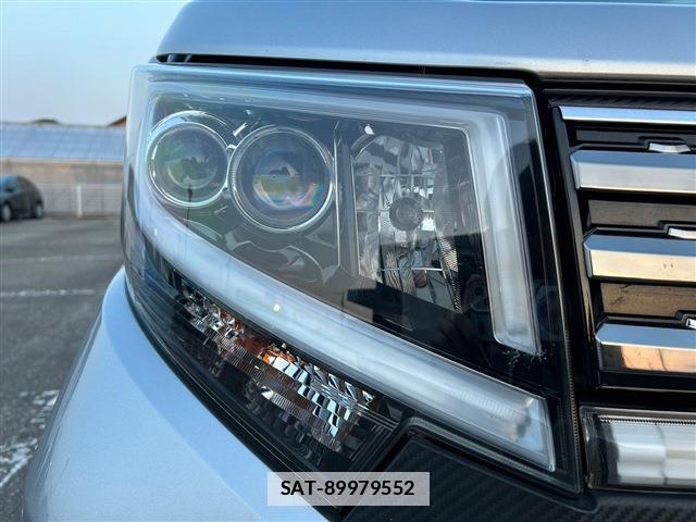 Daihatsu MOVE 2017-05 7805024-8
