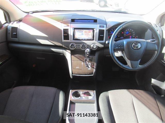 Mazda MPV 2012-03 7802678-3