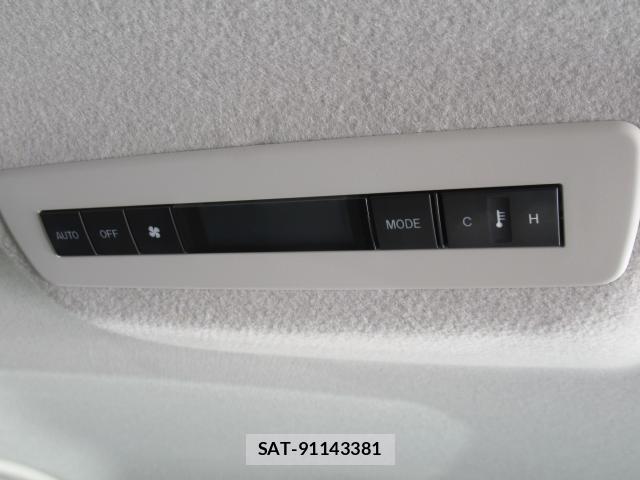 Mazda MPV 2012-03 7802678-8