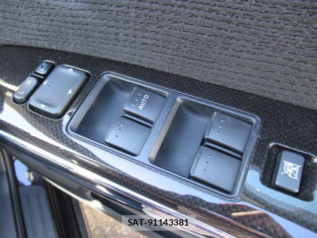 Mazda MPV 2012-03 7802678-9