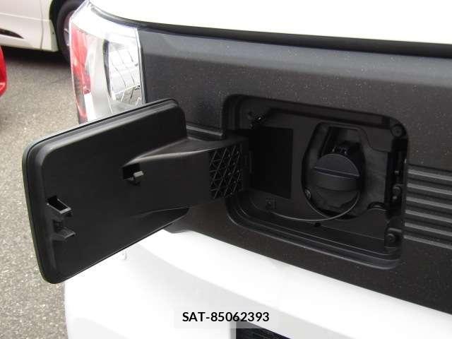 Honda N-VAN e: 2024-10 7795512-12