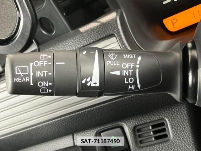 Honda N-VAN 2025-06 7809892-12