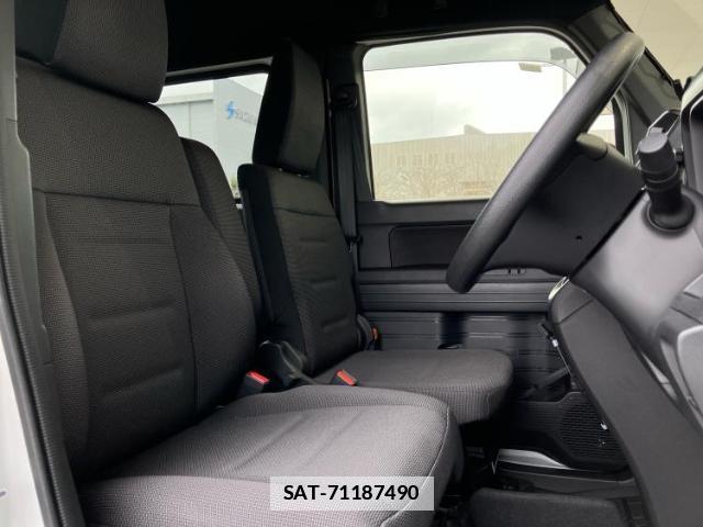 Honda N-VAN 2025-06 7809892-3