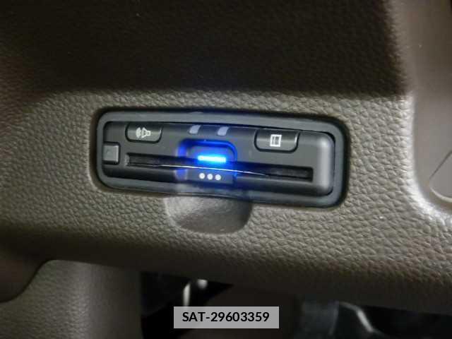 Honda N-WGN 2022-12 7810870-11