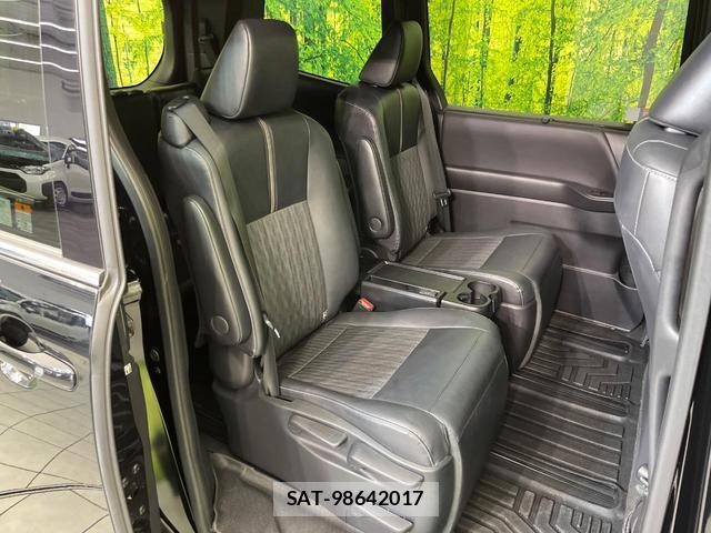 Toyota NOAH 2022-02 7793311-8