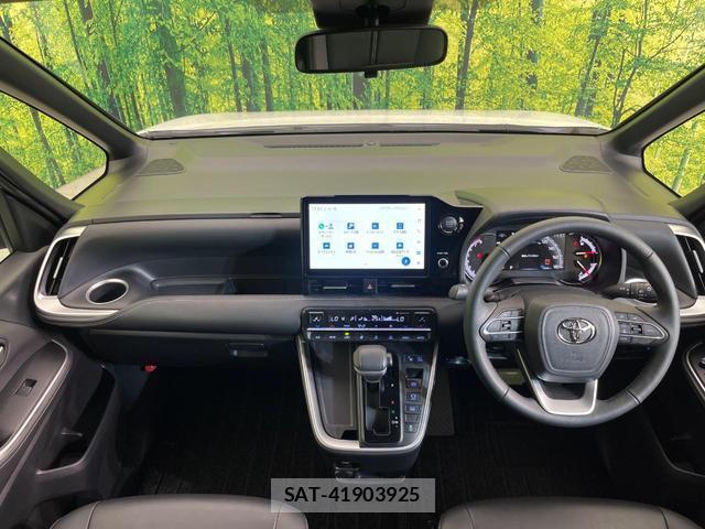 Toyota NOAH 2023-10 7793321-1