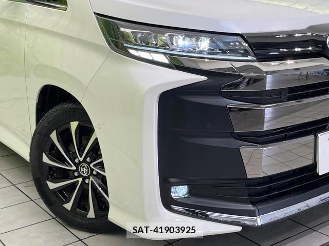 Toyota NOAH 2023-10 7793321-12