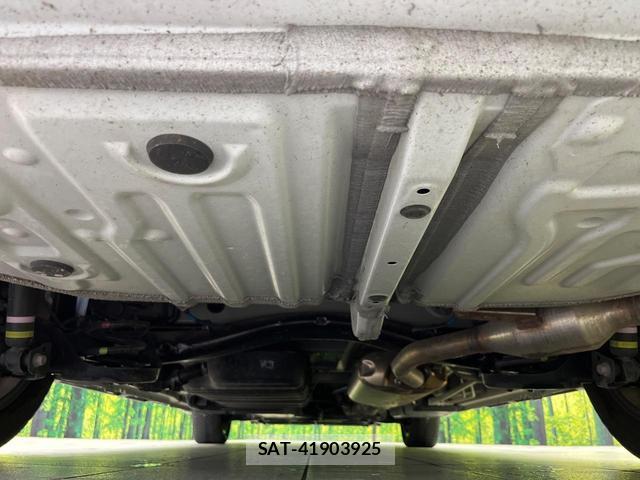Toyota NOAH 2023-10 7793321-18