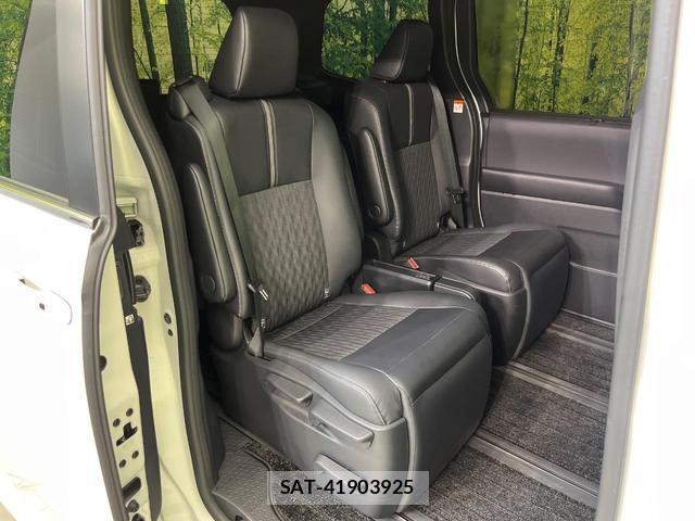 Toyota NOAH 2023-10 7793321-8