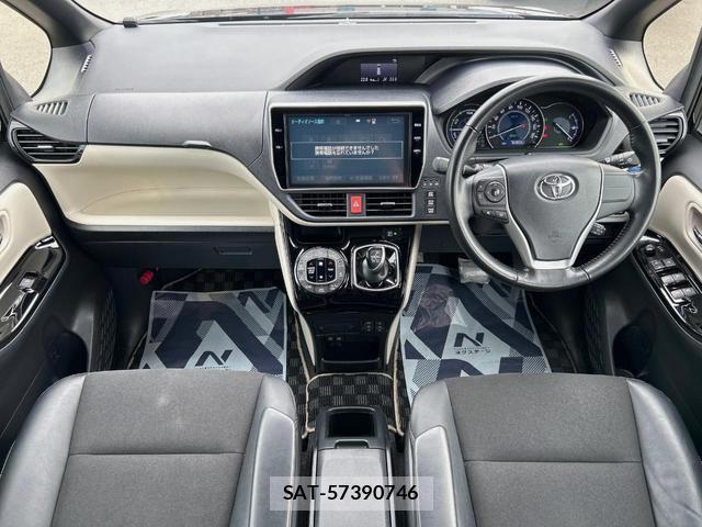 Toyota NOAH 2017-12 7794234-1