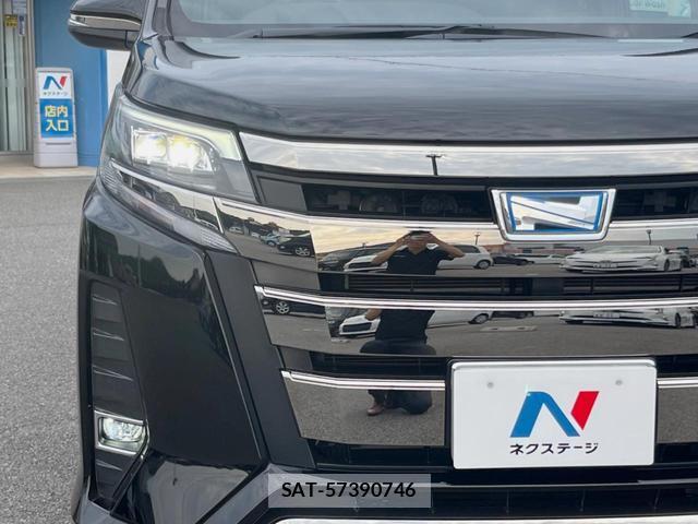 Toyota NOAH 2017-12 7794234-12