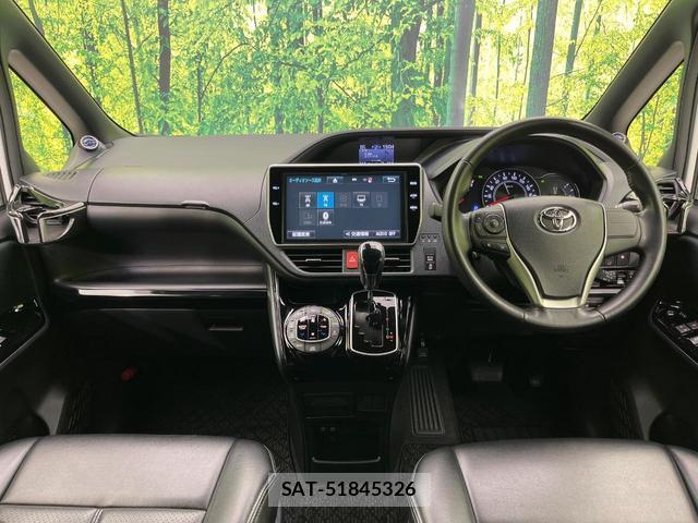 Toyota NOAH 2017-11 7794273-1