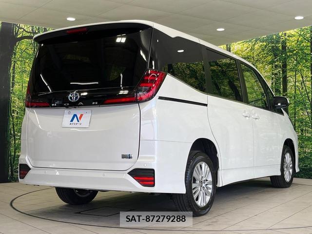 Toyota NOAH 2023-07 7794535-17
