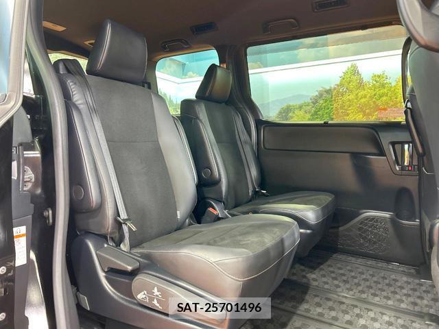 Toyota NOAH 2021-07 7794584-9