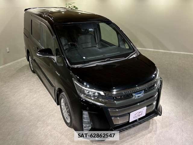 Toyota NOAH 2017-09 7795390-11