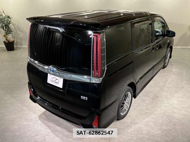 Toyota NOAH 2017-09 7795390-13