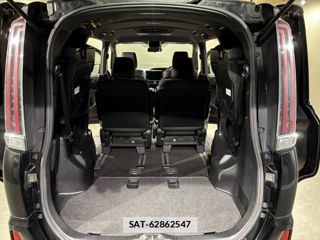 Toyota NOAH 2017-09 7795390-18
