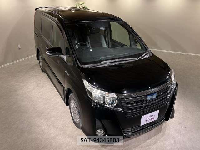 Toyota NOAH 2017-01 7795419-12