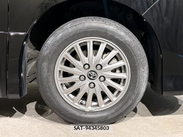 Toyota NOAH 2017-01 7795419-19