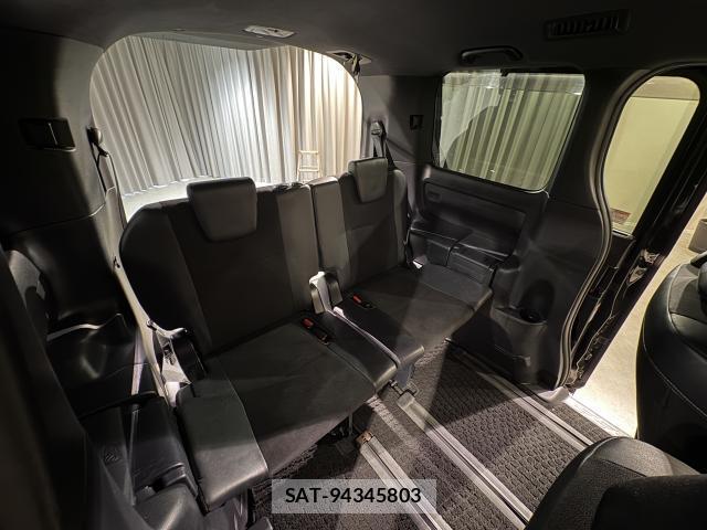 Toyota NOAH 2017-01 7795419-7