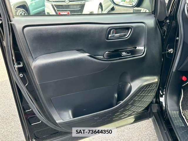 Toyota NOAH 2021-06 7795833-16