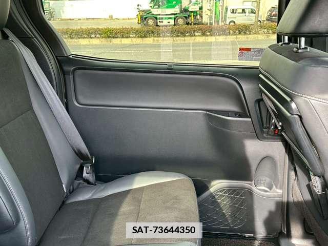 Toyota NOAH 2021-06 7795833-17