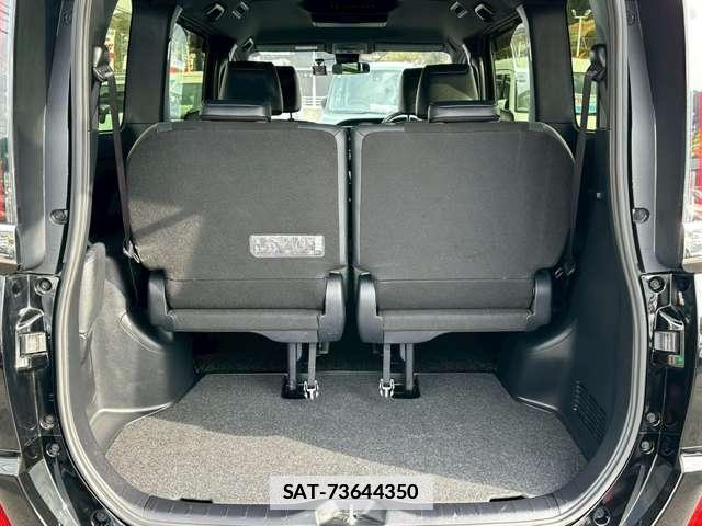 Toyota NOAH 2021-06 7795833-9