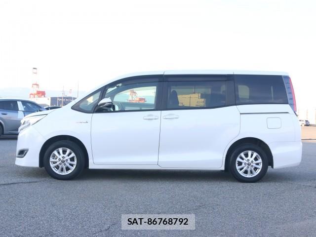 Toyota NOAH 2017-11 7796318-10